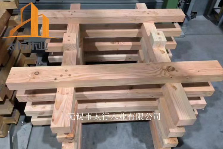 貨架木托盤在堆垛使用中應(yīng)當(dāng)注意哪些？